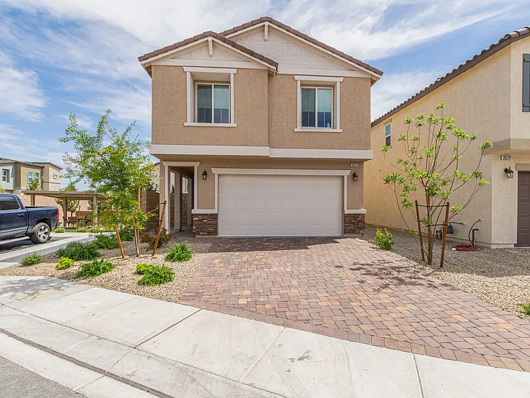 10212 Starlit Canyon Ct — Photo 1