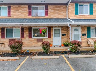 1589 Lee Terrace Dr #F7, Wickliffe, OH 44092