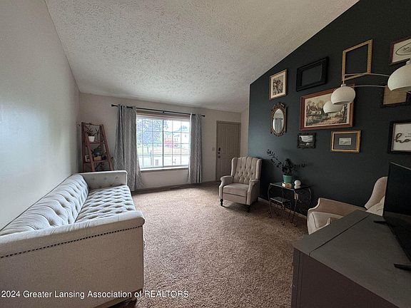 3rd image of 2310 Artisan Dr