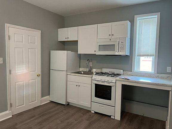 2nd image of 805 N Franklin St APT 4