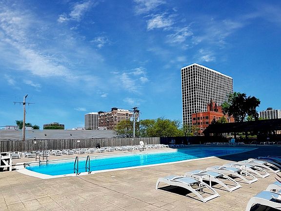 3rd image of 4250 N Marine Dr APT 1230