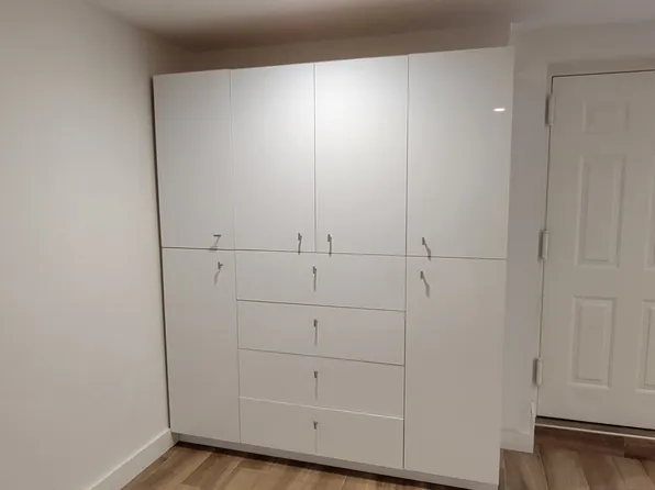 23-31 31st Drive image 12 of 16