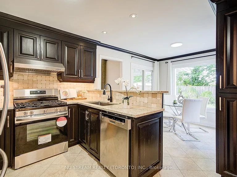 58 Elson St — Photo 4
