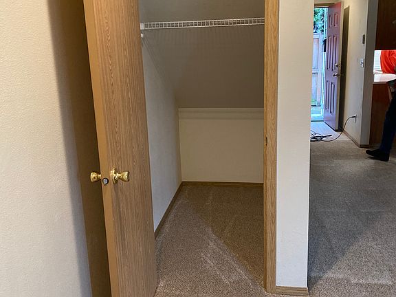 5th image of 1939 S I St APT B
