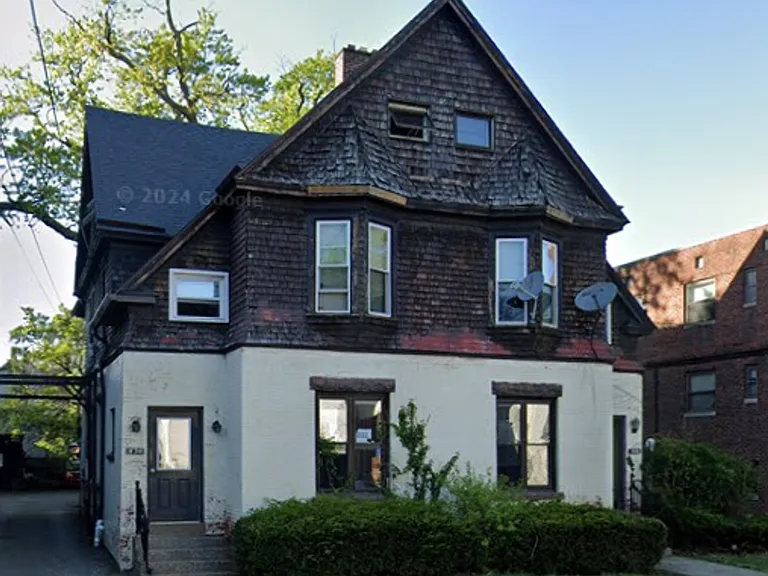 450 W 9th St — Photo 1