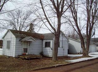 W914 Central St, Chili, WI 54420
