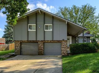 6613 S 139th Cir, Omaha, NE 68137