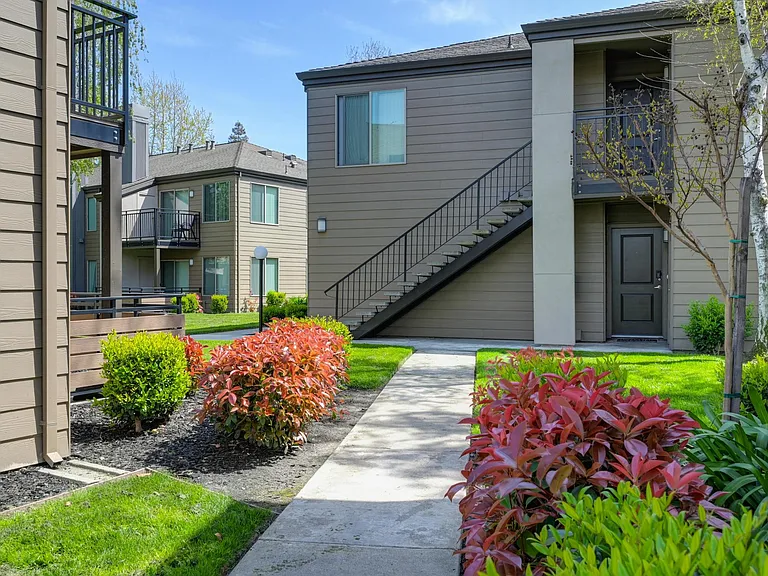 Lakeview Village — Photo 24