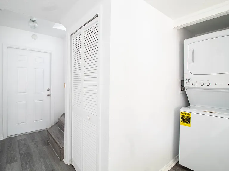 235 Mango Dr #A — Photo 11