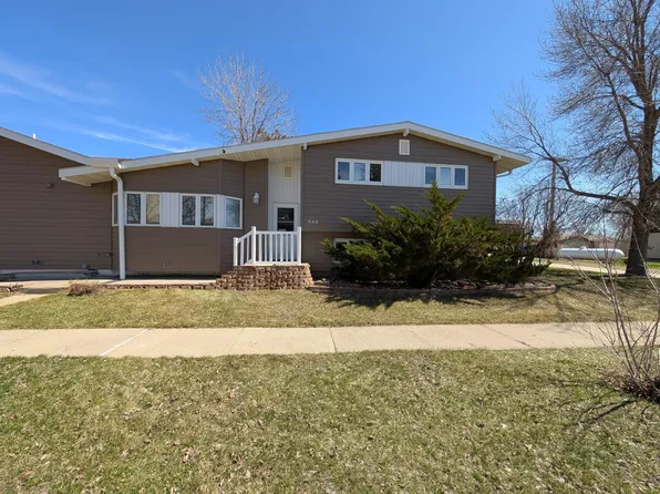 522 1st Ave NW, Beulah, ND 58523