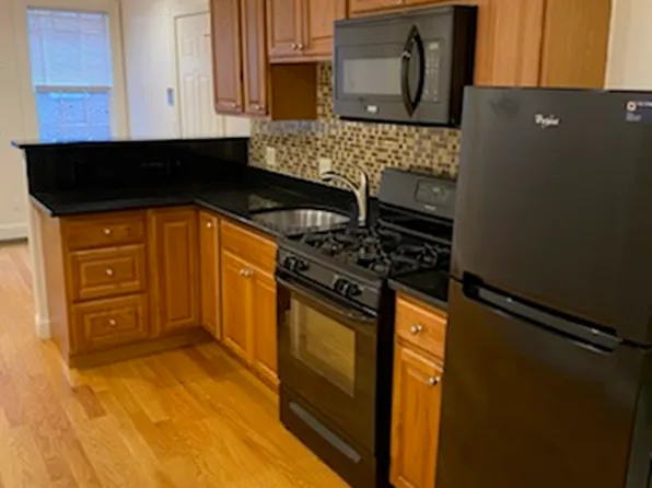 65 Joy St APT 1, Boston, MA 02114