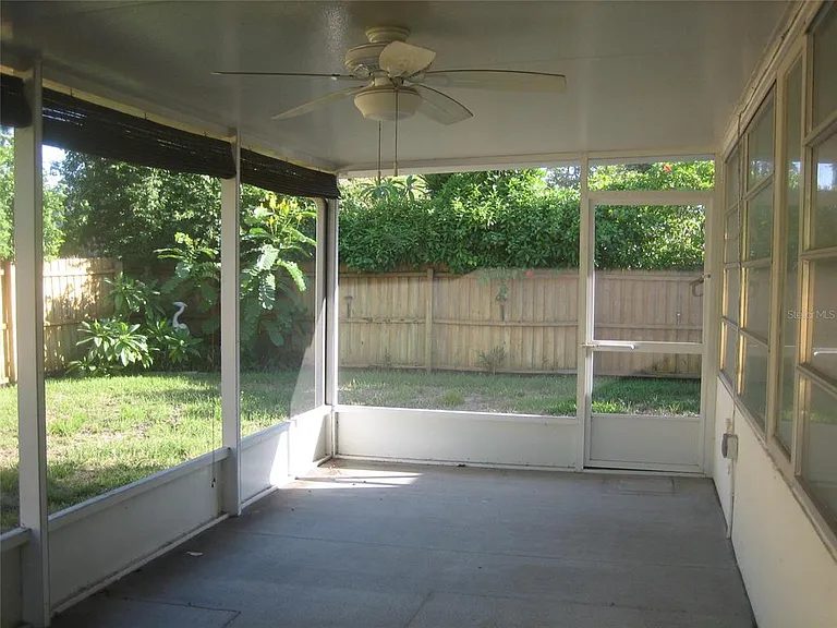 2245 Cedar Dr — Photo 3