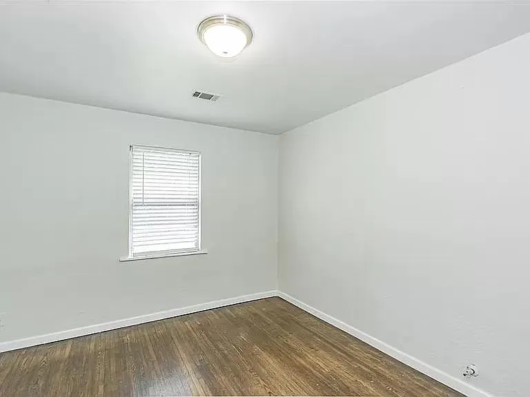 4230 W Broadway St — Photo 27