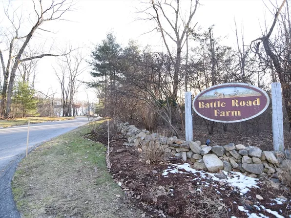 26 Indian Camp Ln #C, Lincoln, MA 01773