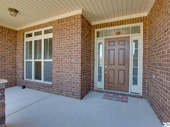 3rd image of 412 Creekwater Cir NW
