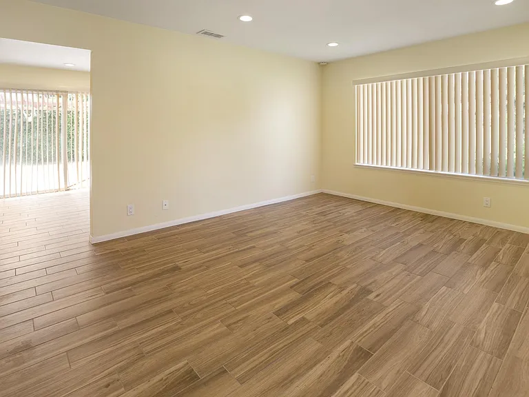 2380 Bryson Pl — Photo 2