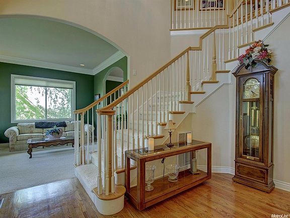 3rd image of 4082 Plateau Cir