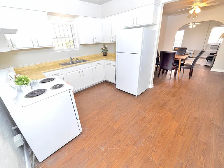 238 Yucca St — Photo 10