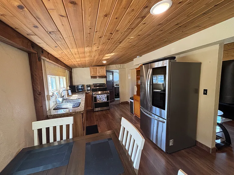 111 E Navajo Dr — Photo 3
