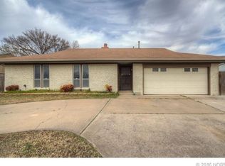 10133 E 33rd St, Tulsa, OK 74146