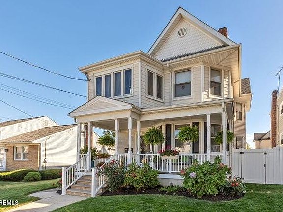 4th image of 353 Main St #B
