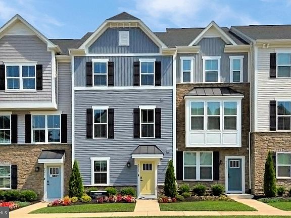 2nd image of 4539 Briarhaven Dr