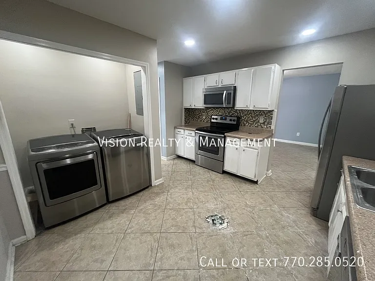5200 Afton Way SE — Photo 3