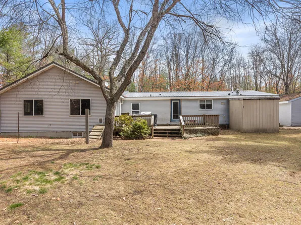 8233 S Beech Ave, Howard City, MI 49329