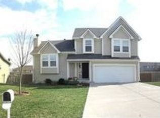 10017 E 220th Pl, Peculiar, MO 64078