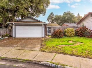 2314 Gads Hill Court, Santa Rosa, CA 95401