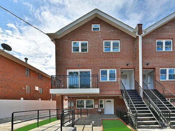 2nd image of 5714 163rd St #2