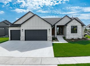 8499 W Pebble St, Maize, KS 67101