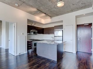25 Oxley St #1302, Toronto, ON M5V 2J5