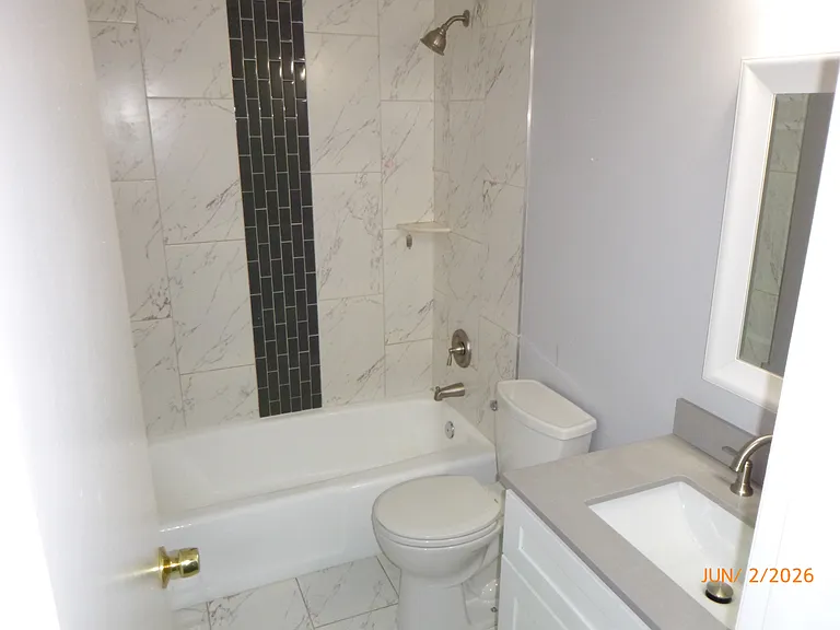 4521 Maple Ave #1S — Photo 7