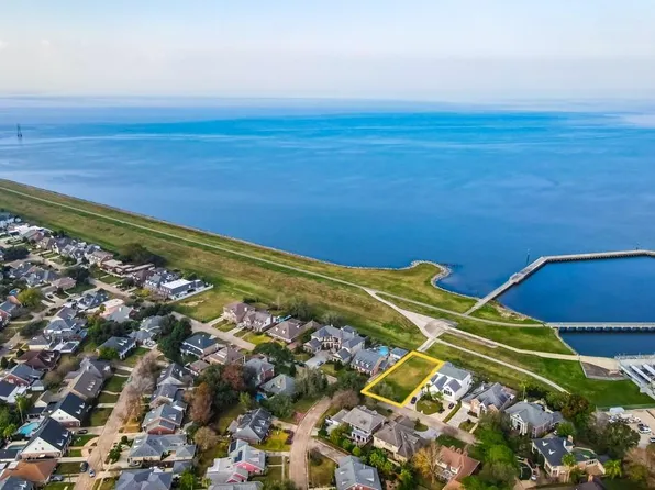 Palm Vista Dr, Metairie, LA 70003