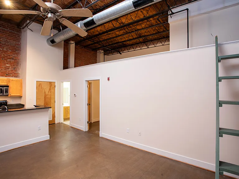 Cornish Brewery Apartments — Photo 15