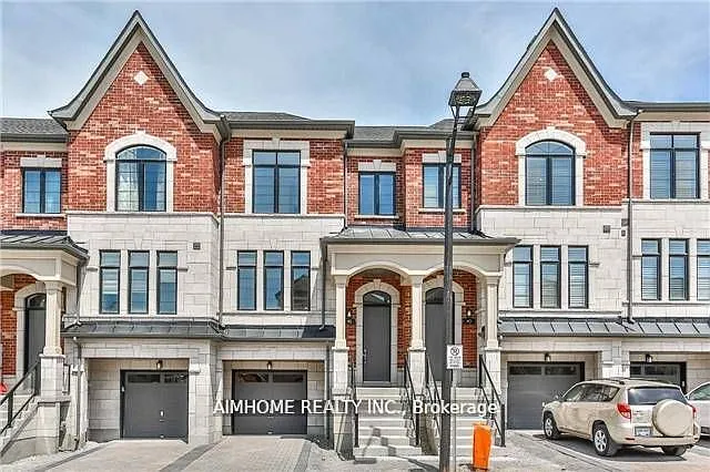 45 Duncombe Ln — Photo 1