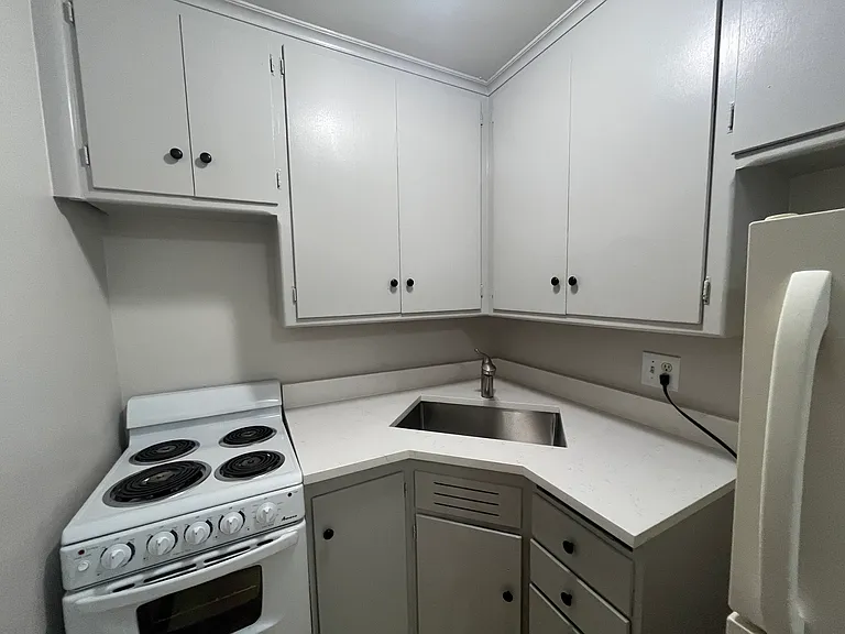 4934 W Forest Home Ave #3 — Photo 3