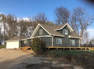 1048 10th Ave, Garretson, SD 57030