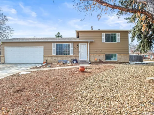 2911 S Olathe Way, Aurora, CO 80013