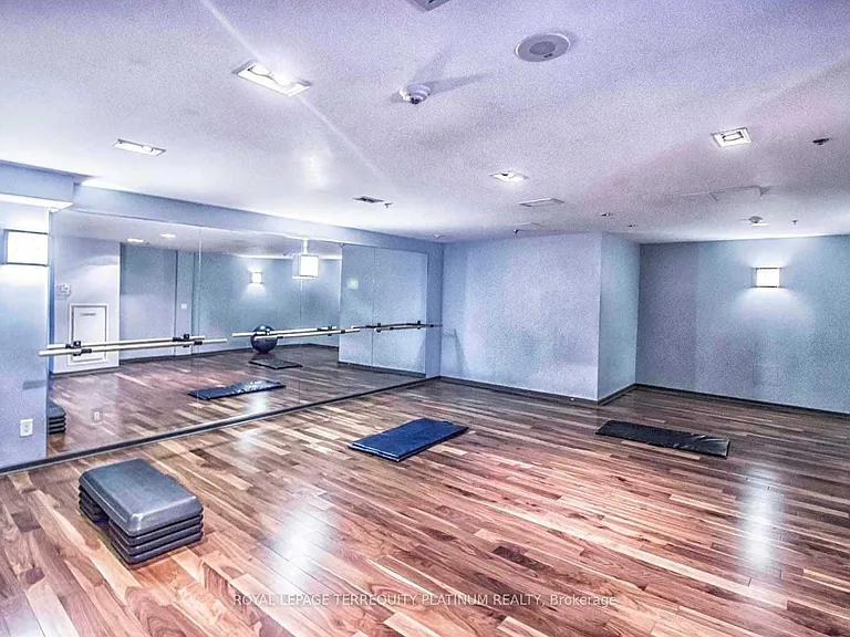 231 Fort York Blvd #628 — Photo 14