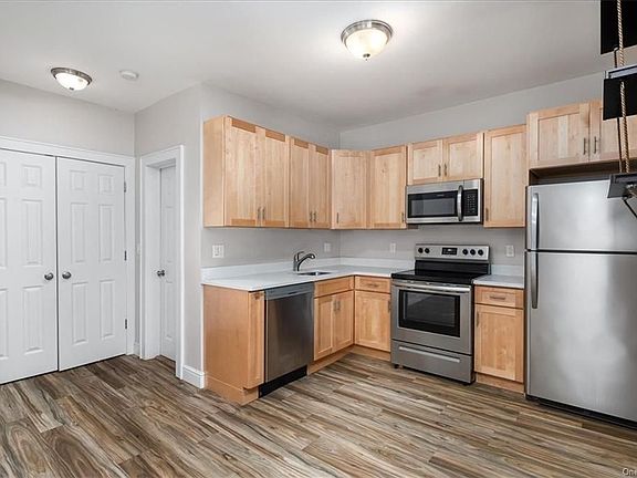 4th image of 548 Warburton Ave