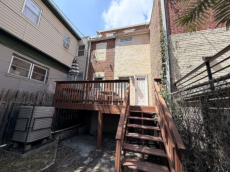 881 W Lombard St — Photo 9