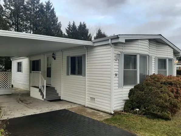 13507 81st Ave #14, Surrey, BC V3W 3C6