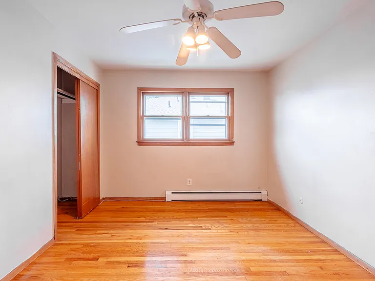 430 Sylvan St #1 — Photo 9