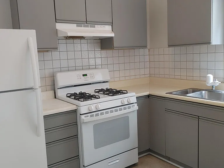 3147 Fillmore St #2 — Photo 8