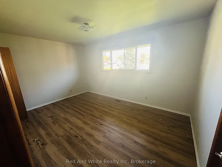 157 Schweitzer St — Photo 16
