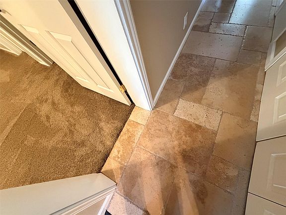 3rd image of 3103 Whisper Oaks Ln #A & B