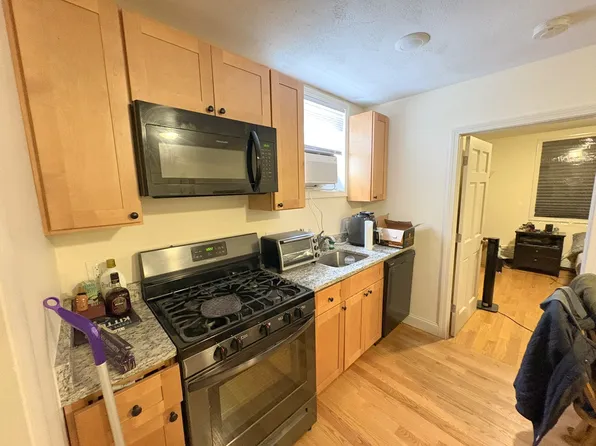 82 Sacramento St #1, Somerville, MA 02143