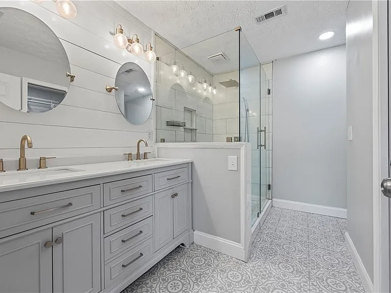 6616 Splashwater Dr — Photo 34